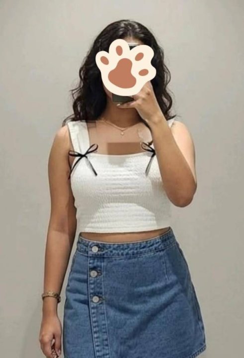 Navinna,delkada,Nugegoda Unmarried slim girl... Without condom suck ok additional pay Full services🌹🌹7000/ 0771451352
